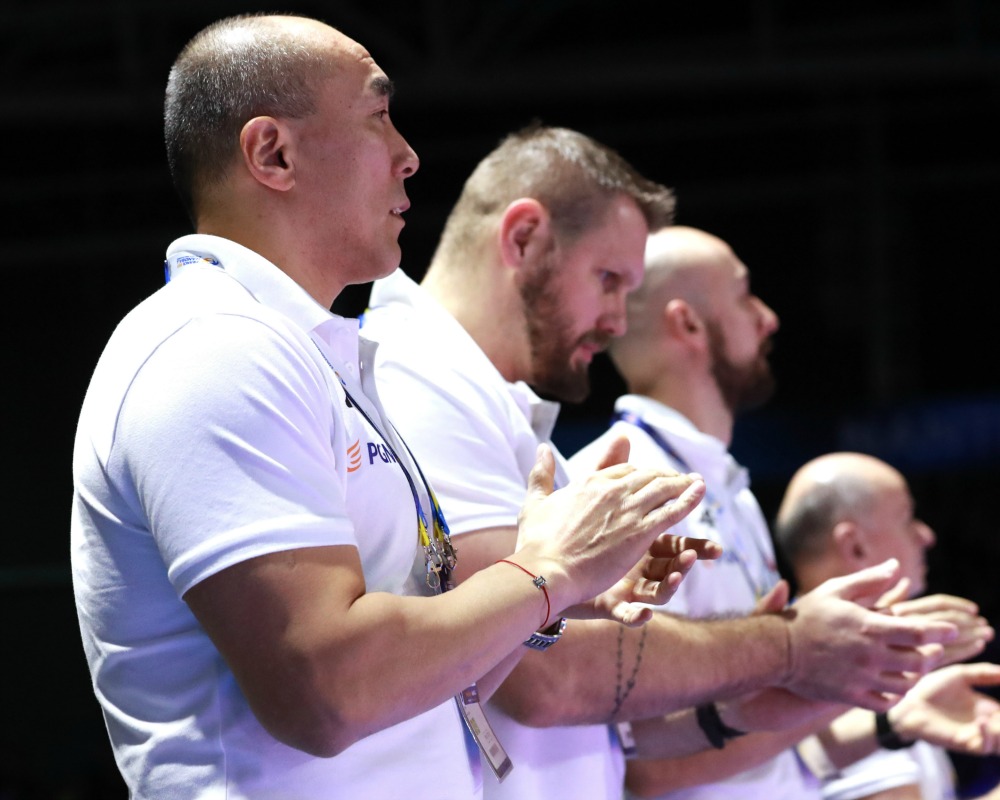 Robert Lis seconde Talant Dushebaev durant ce Mondial. (Crédit: France Handball 2017)