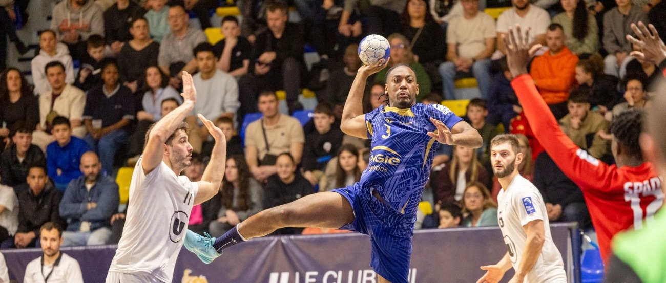 Massy prend le large, Valence renverse Cherbourg