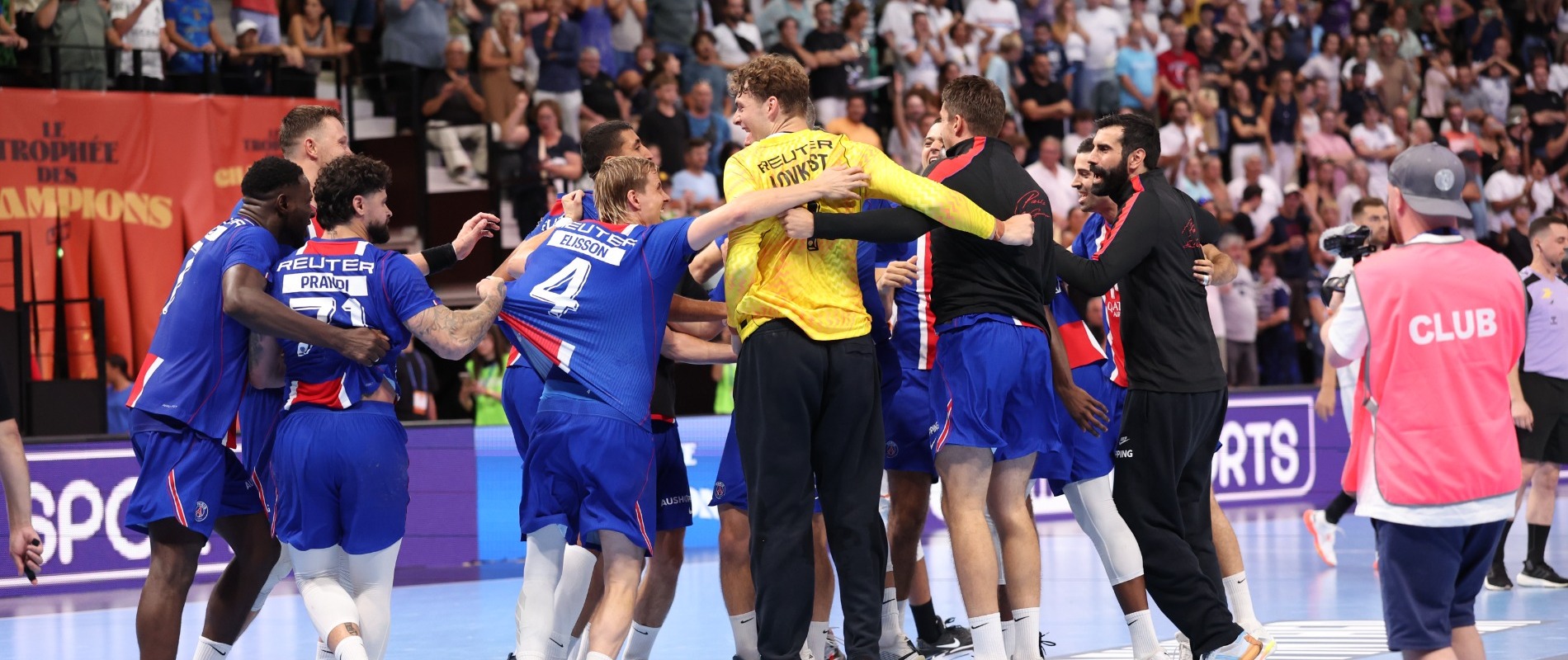 Paris renverse Montpellier et s’offre le premier trophée de la saison