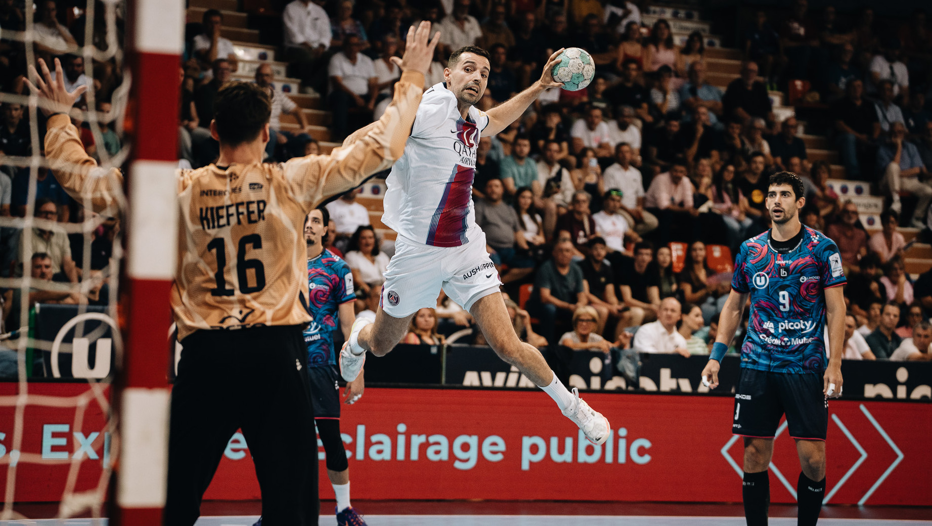 Paris arrache la victoire à Limoges et prend provisoirement la tête