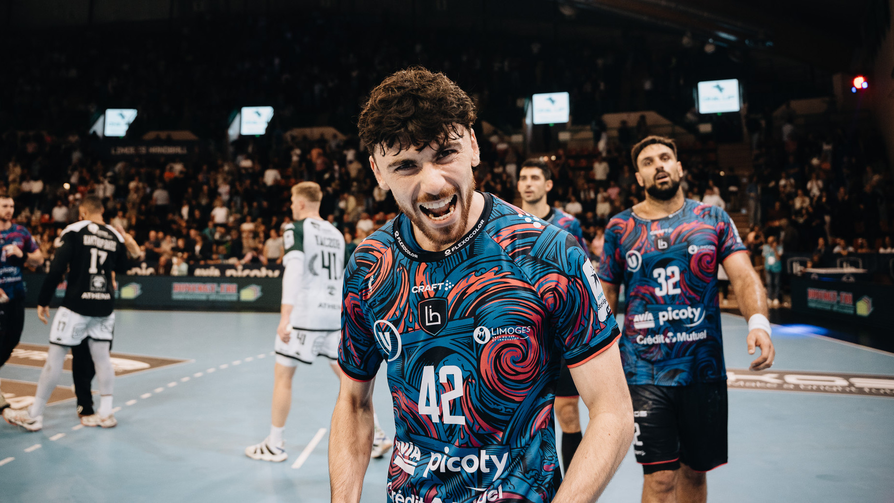 Paris poursuit son sans-faute, Limoges s'impose face à Nîmes