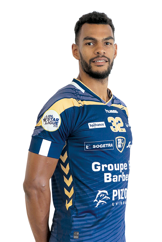 32 - Adrien DIPANDA 32 - Adrien DIPANDA