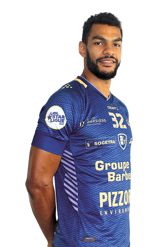 32 - Adrien DIPANDA 32 - Adrien DIPANDA